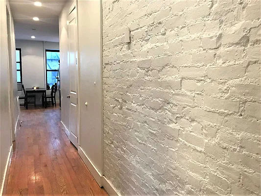 Rented by Lang Realty LLC | media 25