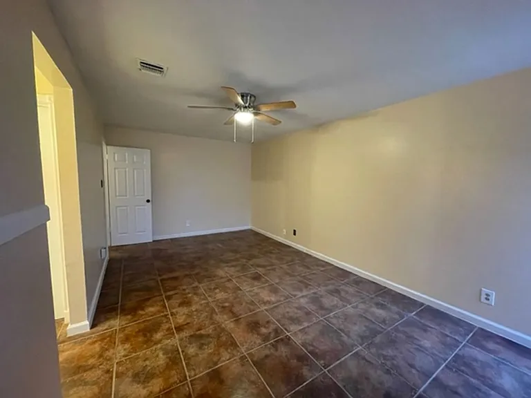 838 Saddlebrook Dr — Photo 18