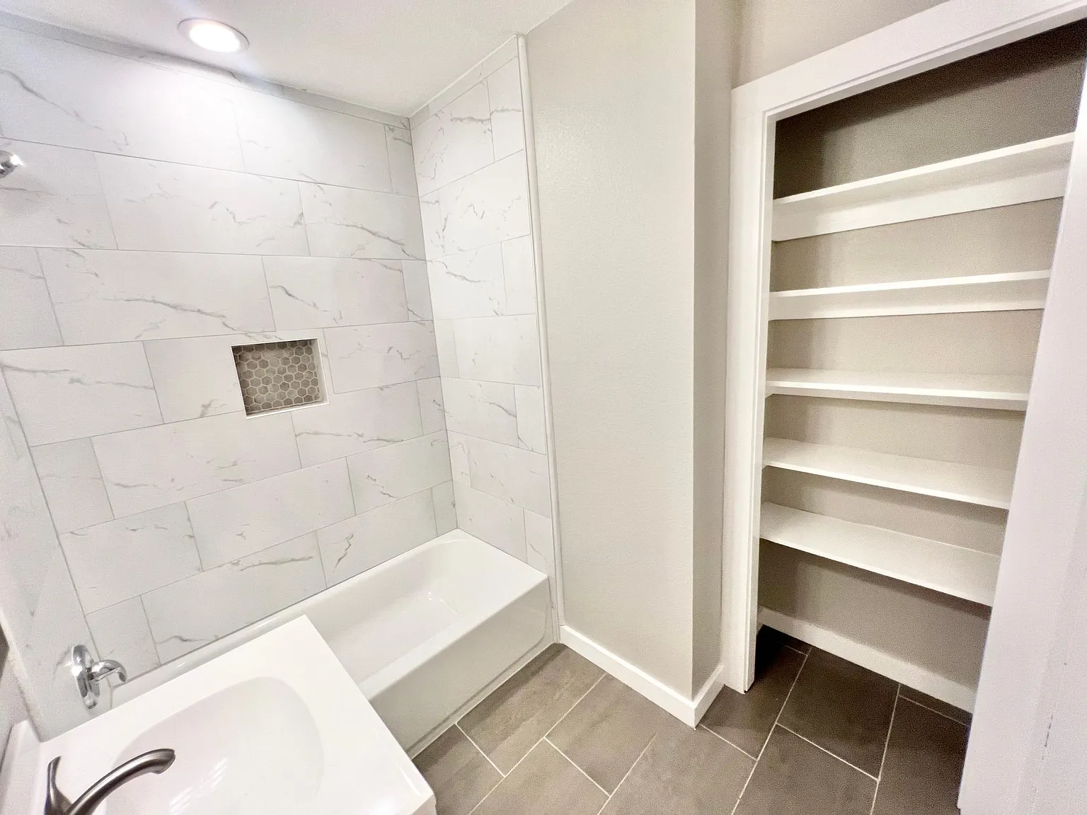 4 bed, 1314 sqft, $1,750 — Photo 4
