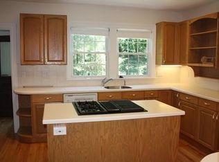 10 Upland Rd #0, Wellesley, MA 02482