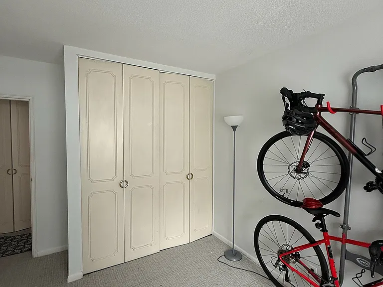 124 Lake Shore Rd #2 — Photo 15