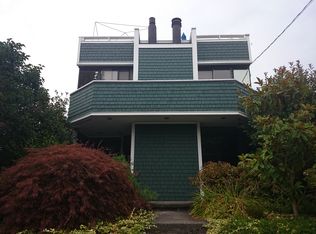 906 N 76th St, Seattle, WA 98103