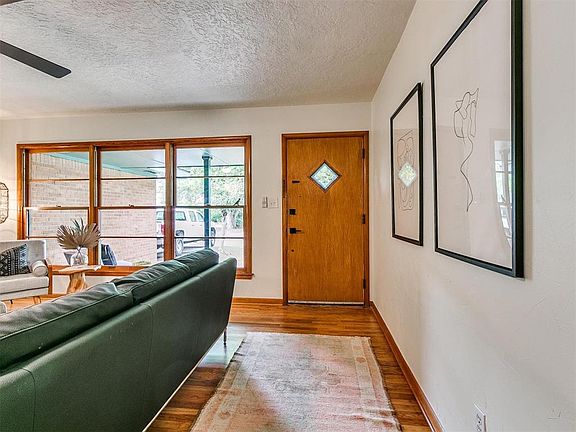 5th image of 1224 Leslie Ln