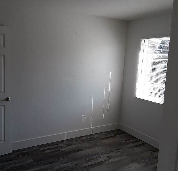 2nd image of 111 Grant St