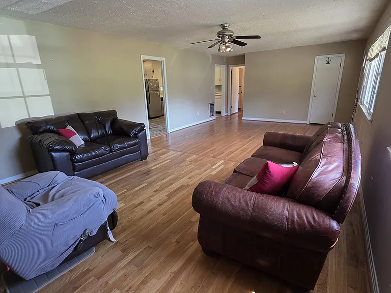 5004 Holmes Ave NW — Photo 6