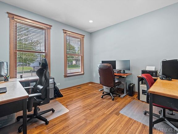 4th image of 209 Somerset Dr