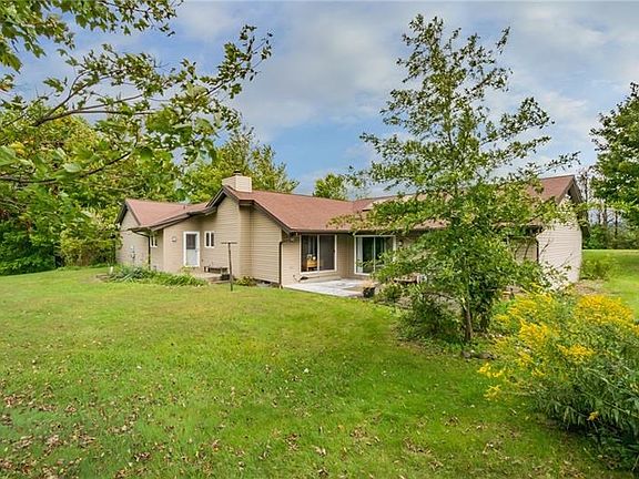 4th image of 180 Oak Hill Dr