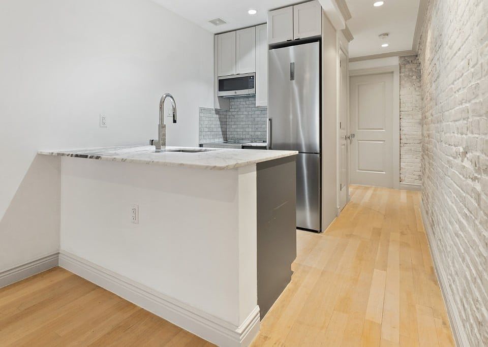 1st image of 11 E 7th St APT 4E