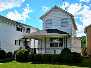 623 Delaware St, Mayfield, PA