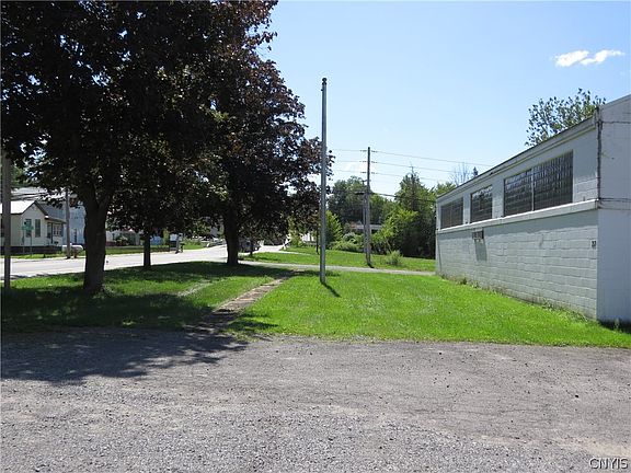 3rd image of 27 N Main St
