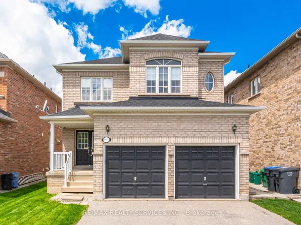 3931 Passway Rd, Mississauga, ON L5N 8N4