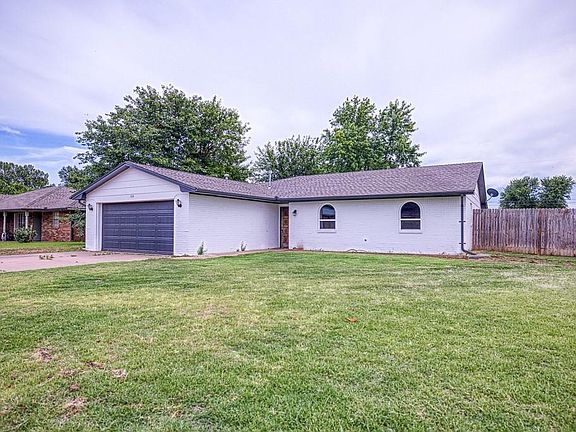 2nd image of 524 Skyview Dr
