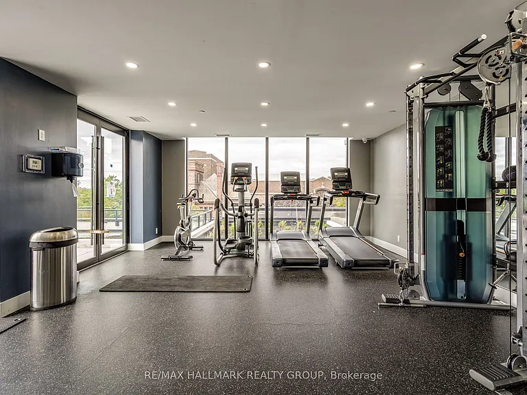 15 Queen St S #1006 — Photo 3