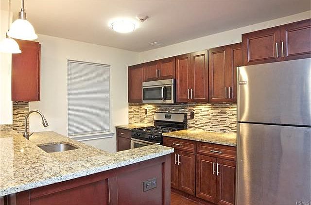 1st image of 18 Harmon St APT 1E