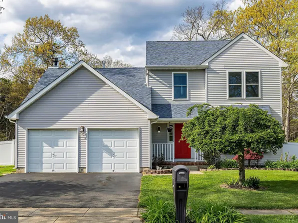 15 N Olympia Dr, Waretown, NJ 08758