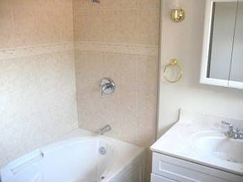 2nd image of 4584 Hamilton Ave