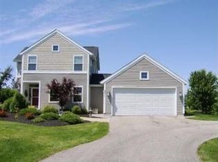9311 Garden View Dr, Zeeland, MI 49464