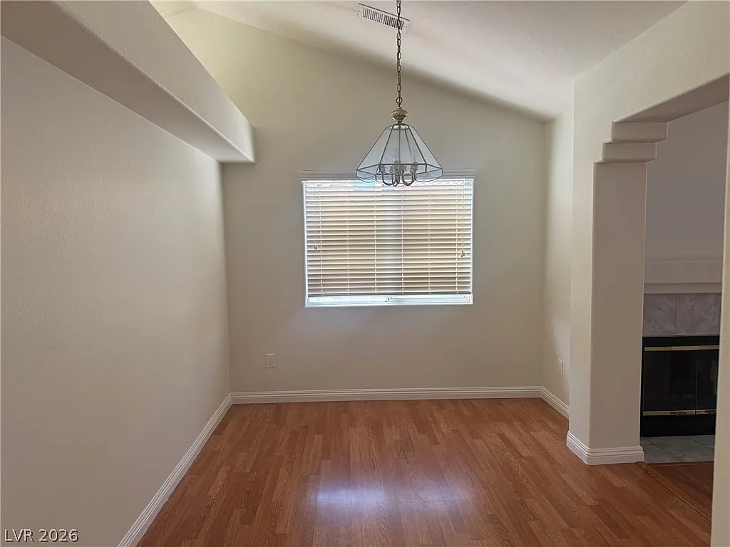 4 bed, 2.5 bath, 1849 sqft, $1,900 — Photo 3