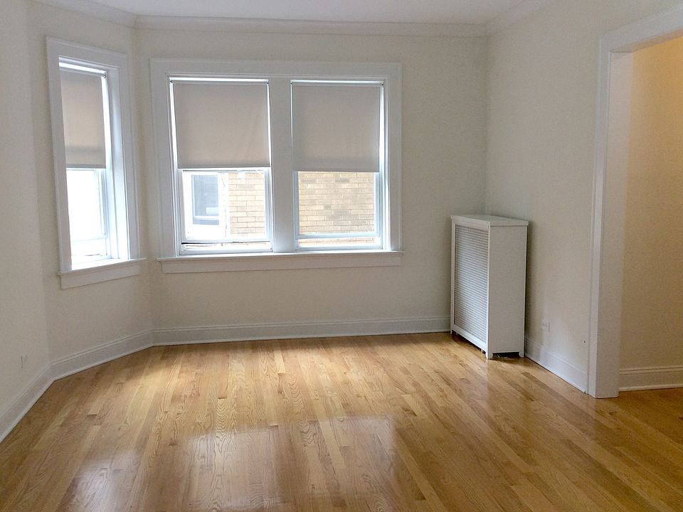 1st image of 6428 N Richmond St APT 2E