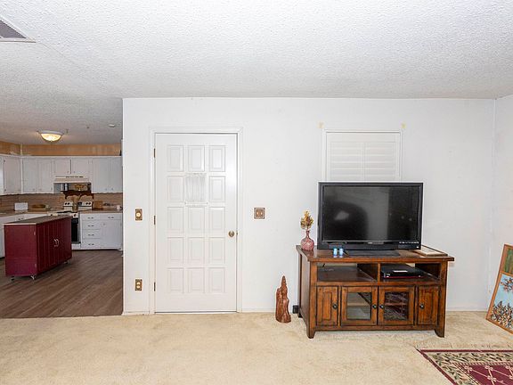 5th image of 296091 E 1780th Rd