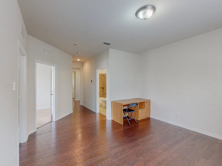 8100 Horseman Rd — Photo 17