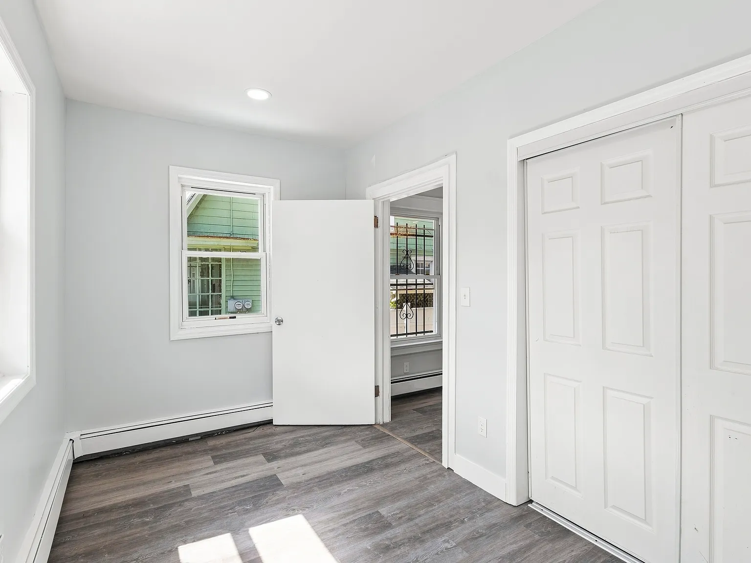 2 bed, 1400 sqft, $2,700 — Photo 4