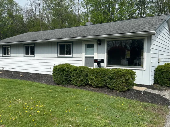 6159 Thistlewood Dr, Mentor, OH 44060