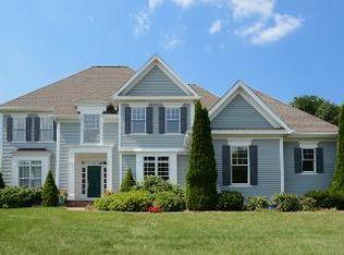 28 Sheffield Ln, Avon, CT 06001