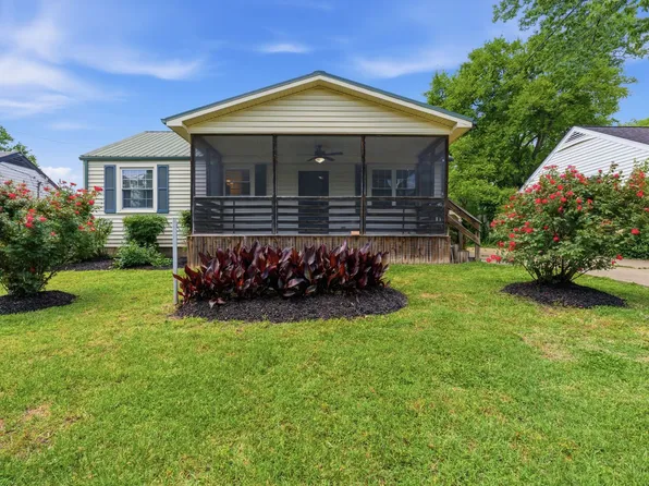 5615 Meadowcrest Ln, Nashville, TN 37209