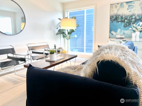 4th image of 2510 W Bertona Street #212
