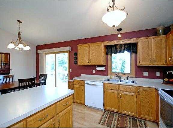 5th image of 5920 Yucca Ln N