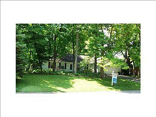 1st image of 7105 Castle Manor Dr