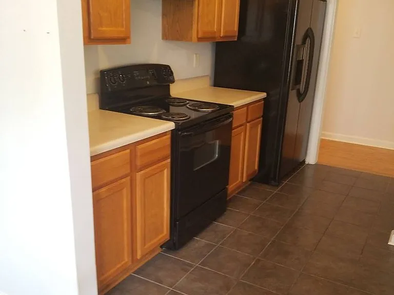363 Greystone Pkwy — Photo 5