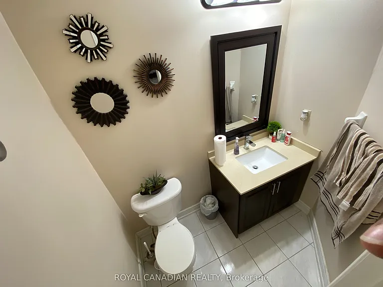 9 Clarion Cres #UPPER — Photo 8