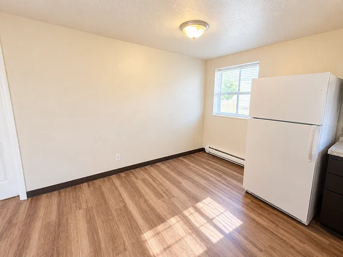 2 bed, 1.0 bath, 900 sqft, $1,375 — Photo 3