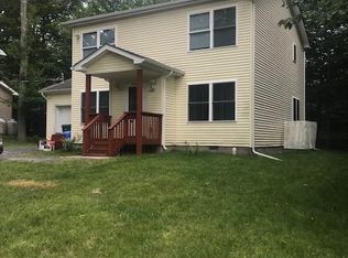 8915 Deerfield Rd, Tobyhanna, PA 18466