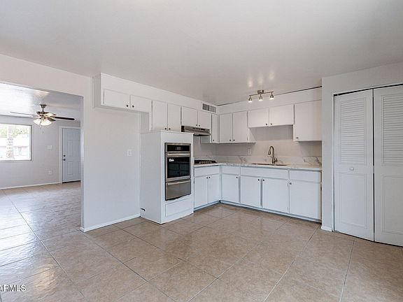 5th image of 7215 W COLLEGE Drive