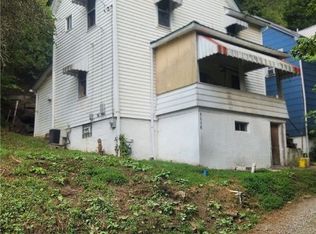 1116 Grant St, Vandergrift, PA 15690