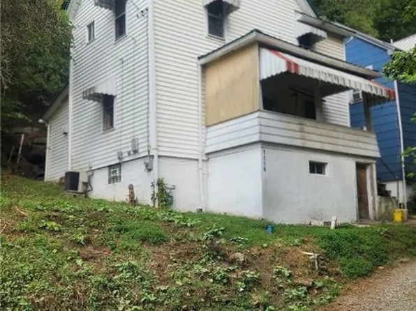 1116 Grant St, Vandergrift, PA 15690