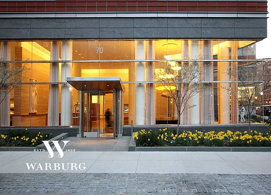 Rented by Warburg | media 50