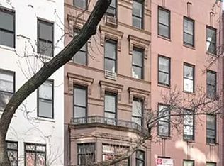 40 E 75th St #1, New York, NY 10021