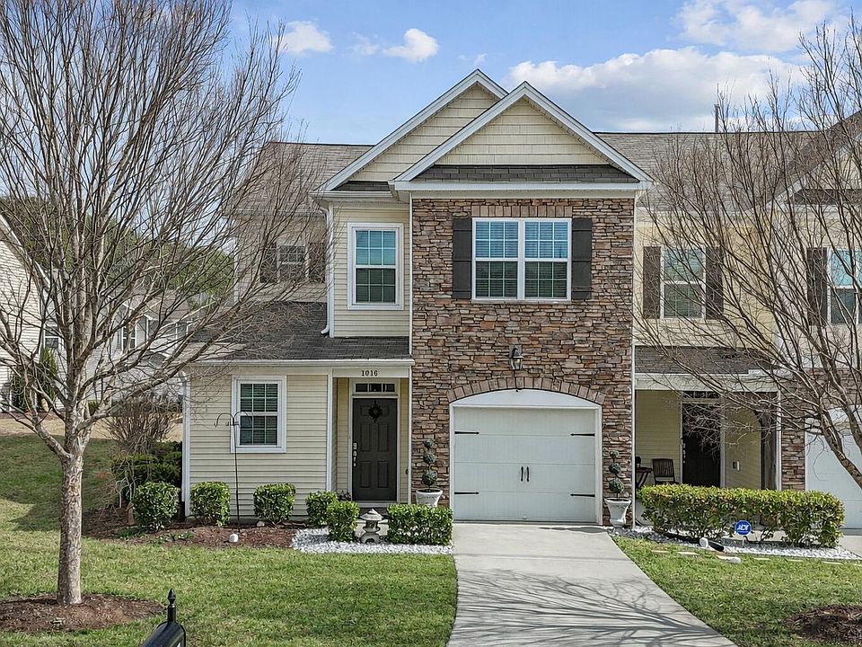 1st image of 1016 Skyler Ln