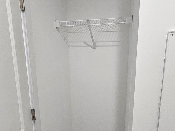 3rd image of 4381 Aspen Dr
