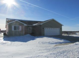 3802 Viola Dr, Waverly, IA 50677