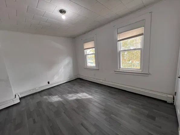516 Sussex St Floor 2, Harrison, NJ 07029