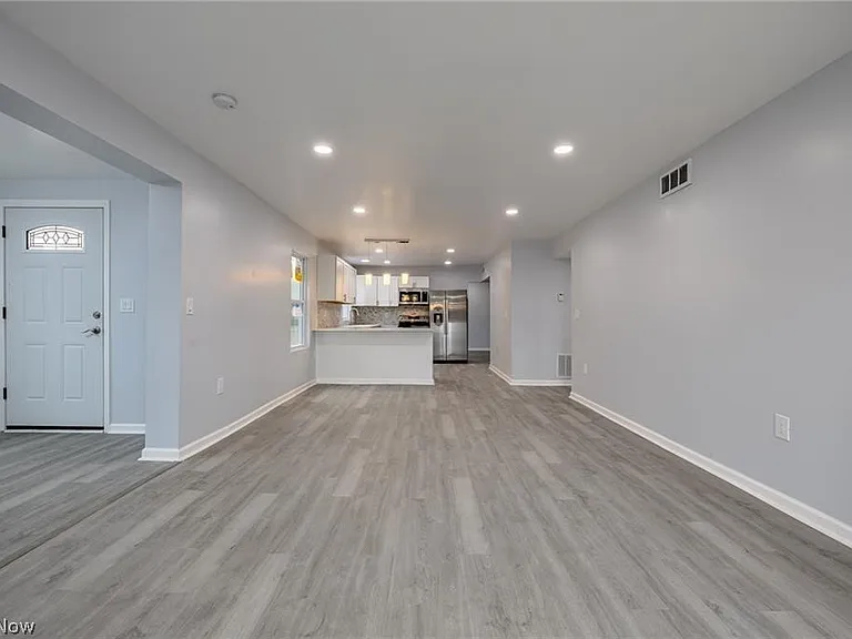 34469 Roberts Rd — Photo 6