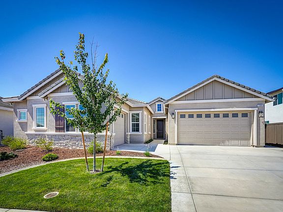 3rd image of 1364 Bear Creek Dr