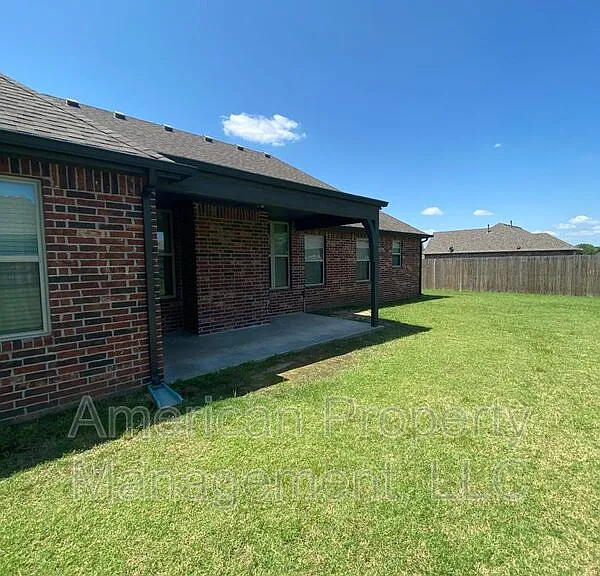 5312 Charleston Dr — Photo 34