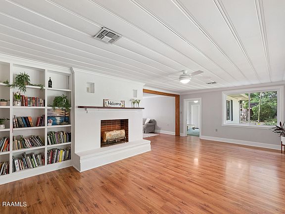 2nd image of 108 Myrtle Oak Dr