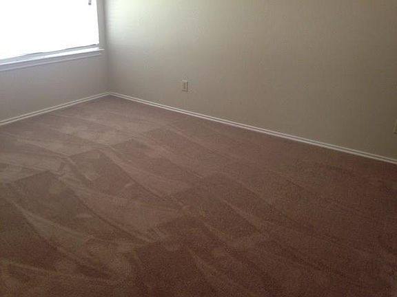 4th image of 16329 Edgemere Dr